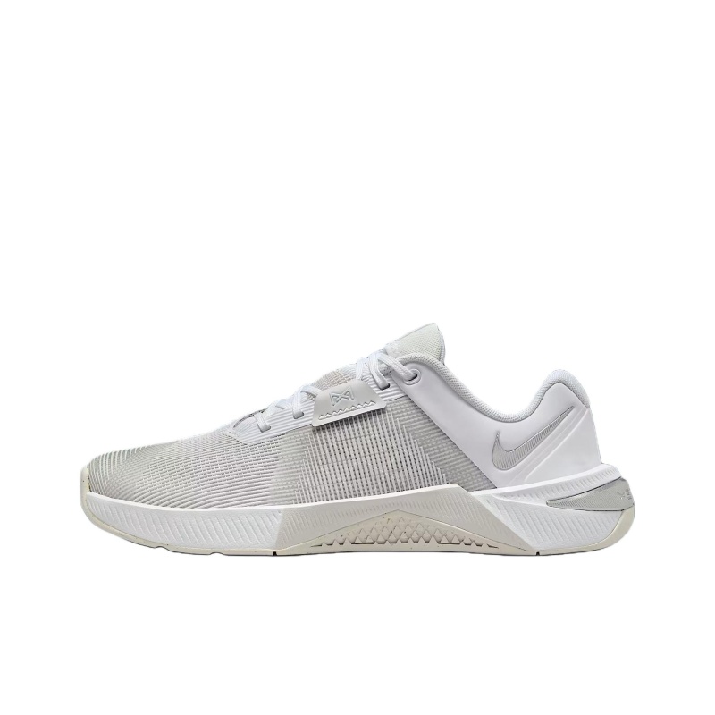 Nike Metcon 10 'White Platinum Tint Wolf Grey Metallic Silver' Женские