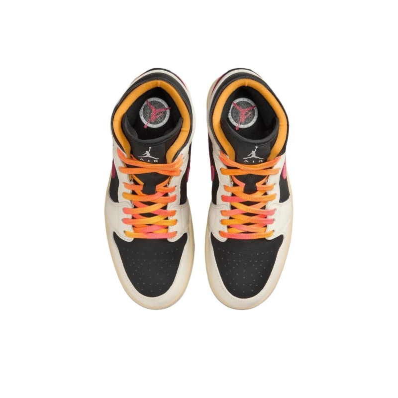 Air Jordan 1 Mid 'Pale Ivory Black Muslin Racer Pink' Женские