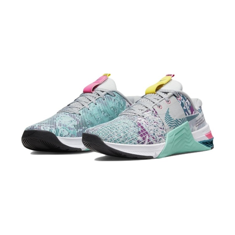 Nike Metcon 8 'Photon Dust / Light Smoke Grey / Bright Spruce / Dynamic Turquoise' Женские