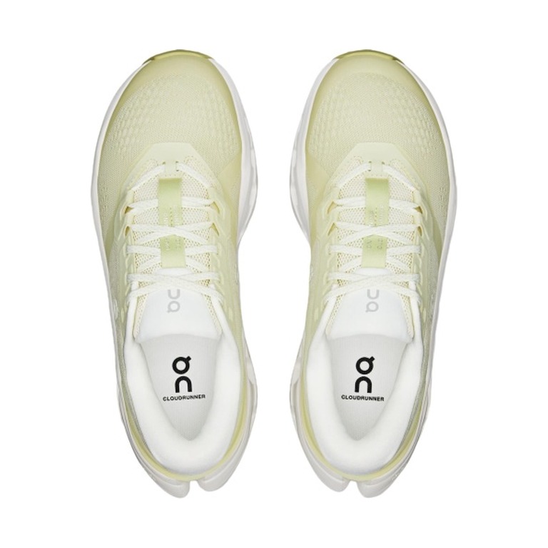 On Cloudrunner 3 'Seedling Ivory' Женские