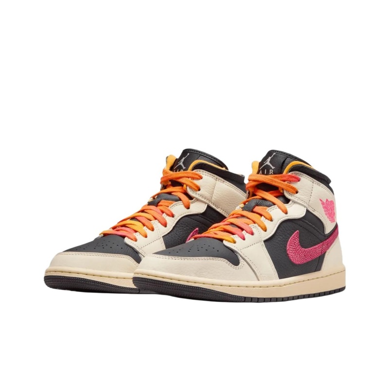 Air Jordan 1 Mid 'Pale Ivory Black Muslin Racer Pink' Женские