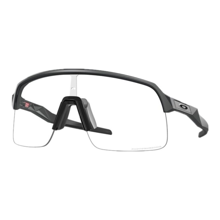 Oakley Sutro 'Matte Carbon Clear Photochromic'