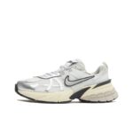 Summit White Metallic Silver
