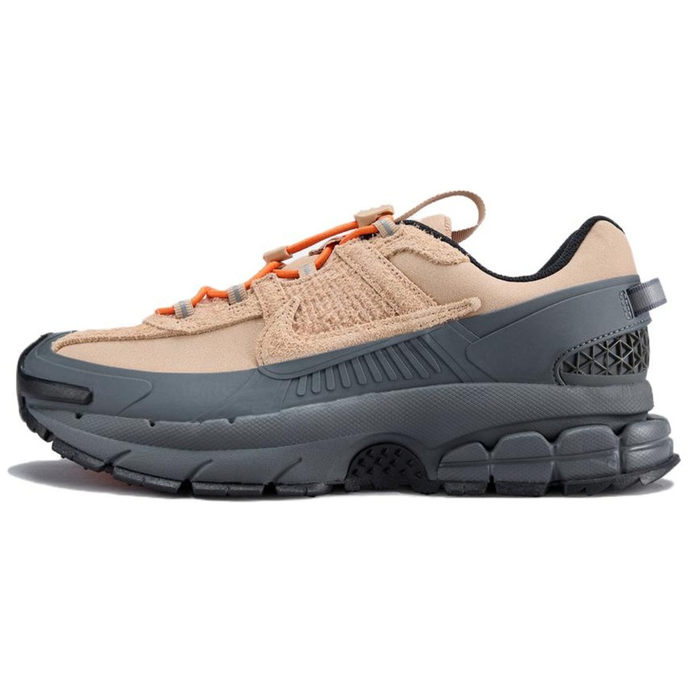 Light British Tan / Black / White
