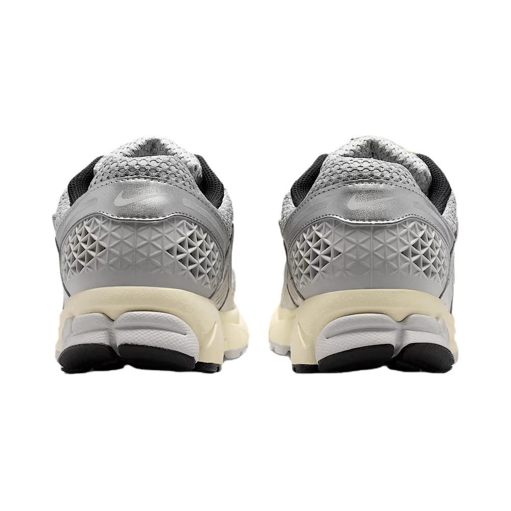 Nike Zoom Vomero 5 'Grey Fog / Metallic Silver / Coconut Milk / Chrome' Мужские