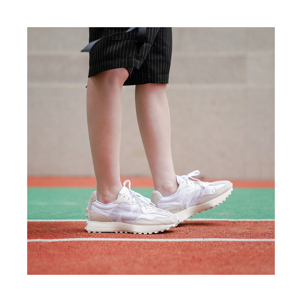 New Balance 327 'White Moonbeam Munsell White Moonbeam' Женские