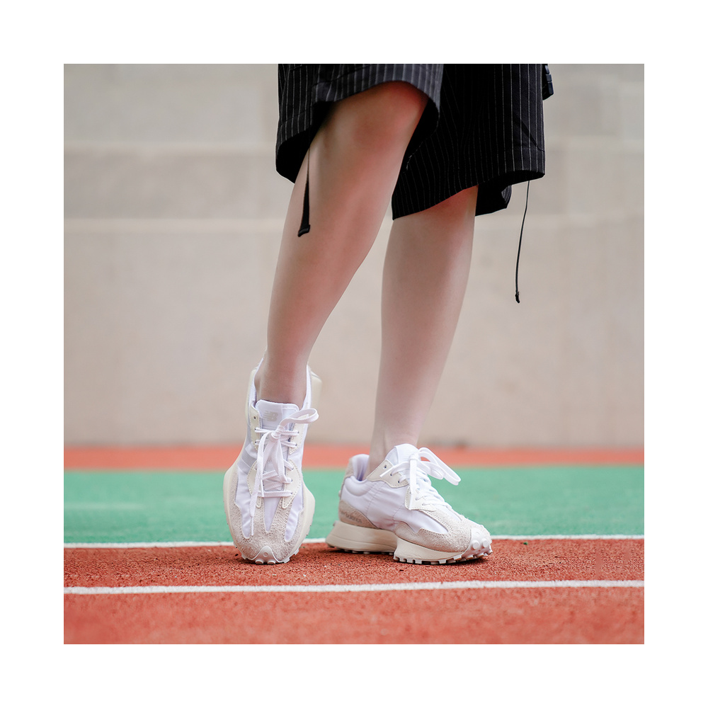New Balance 327 'White Moonbeam Munsell White Moonbeam' Женские
