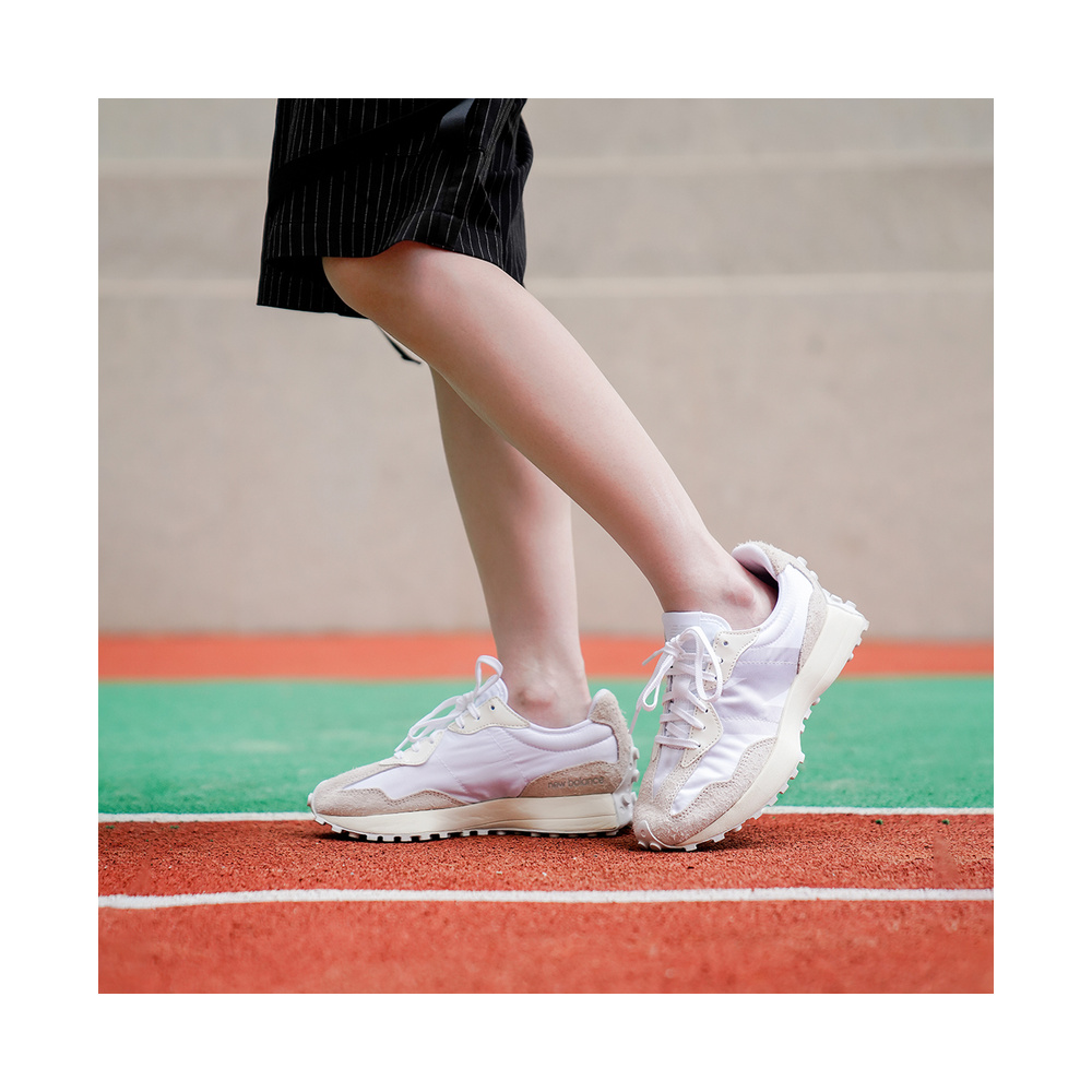 New Balance 327 'White Moonbeam Munsell White Moonbeam' Женские