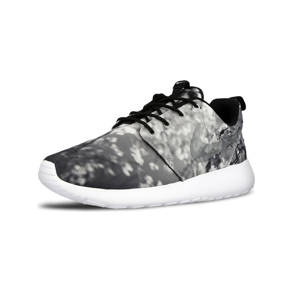 Nike Roshe One 'Black / Hyper Crimson / White / Chrome' Женские