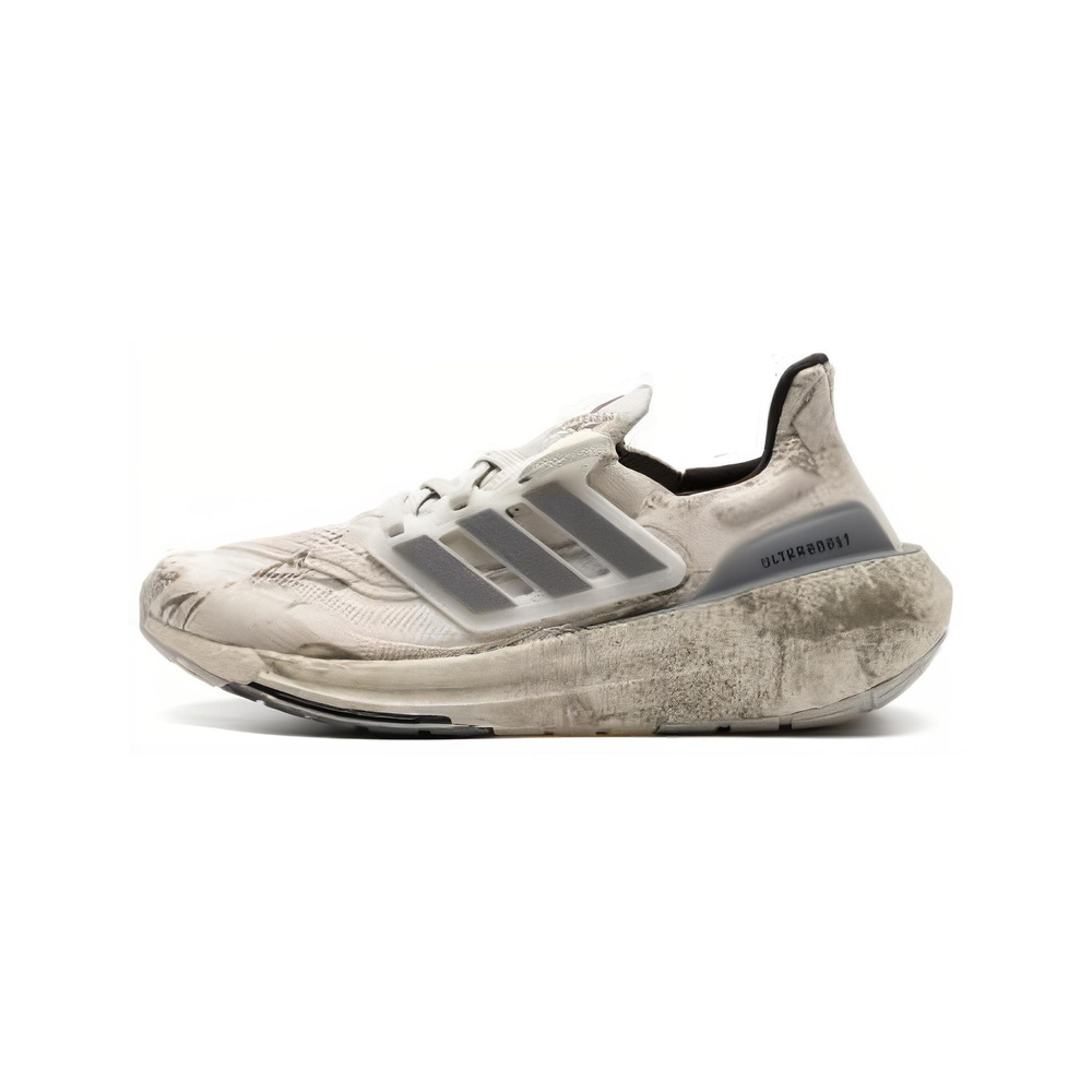Ultraboost Light Worn Out