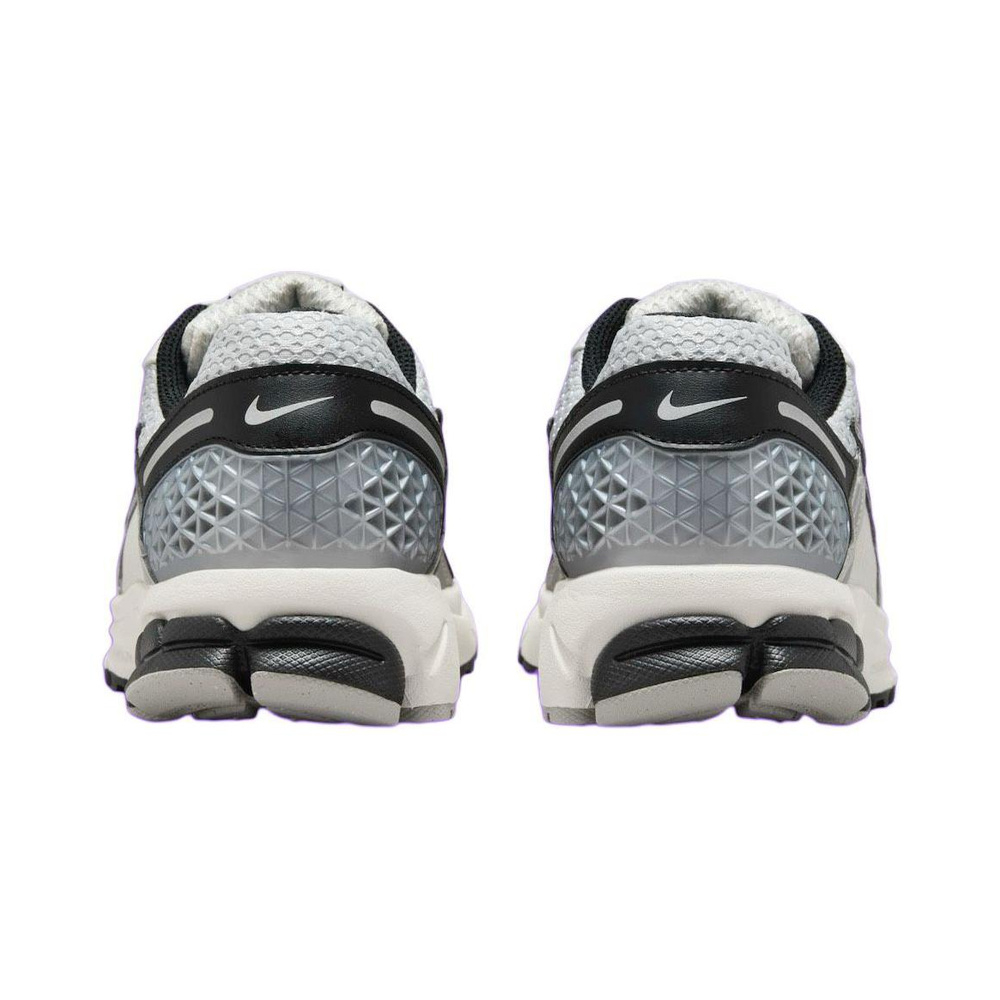 Nike Zoom Vomero 5 'Black / Hyper Crimson / White / Chrome' Женские