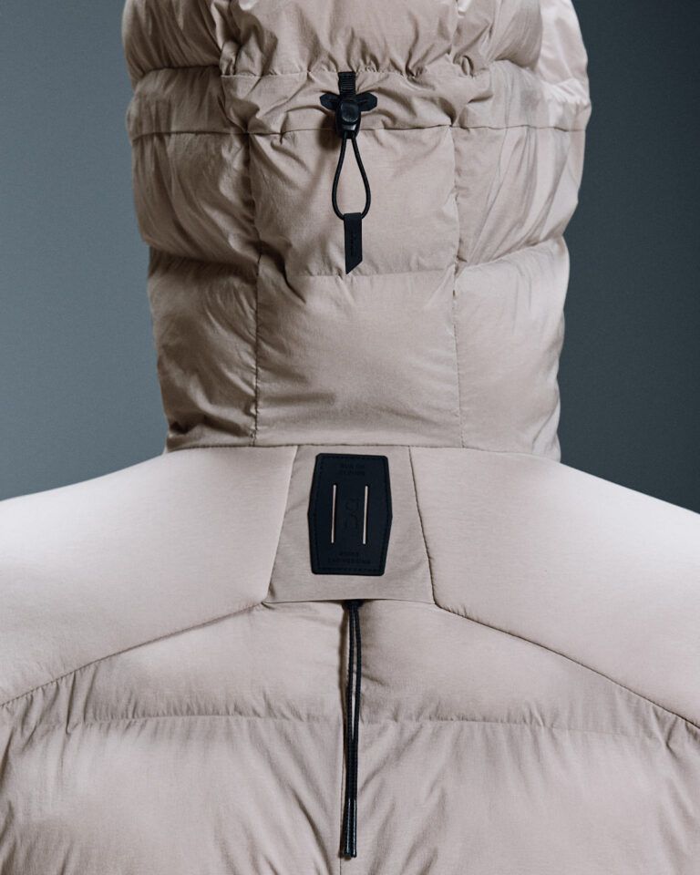 Куртка On Challenger Jacket «Zinc» Женская