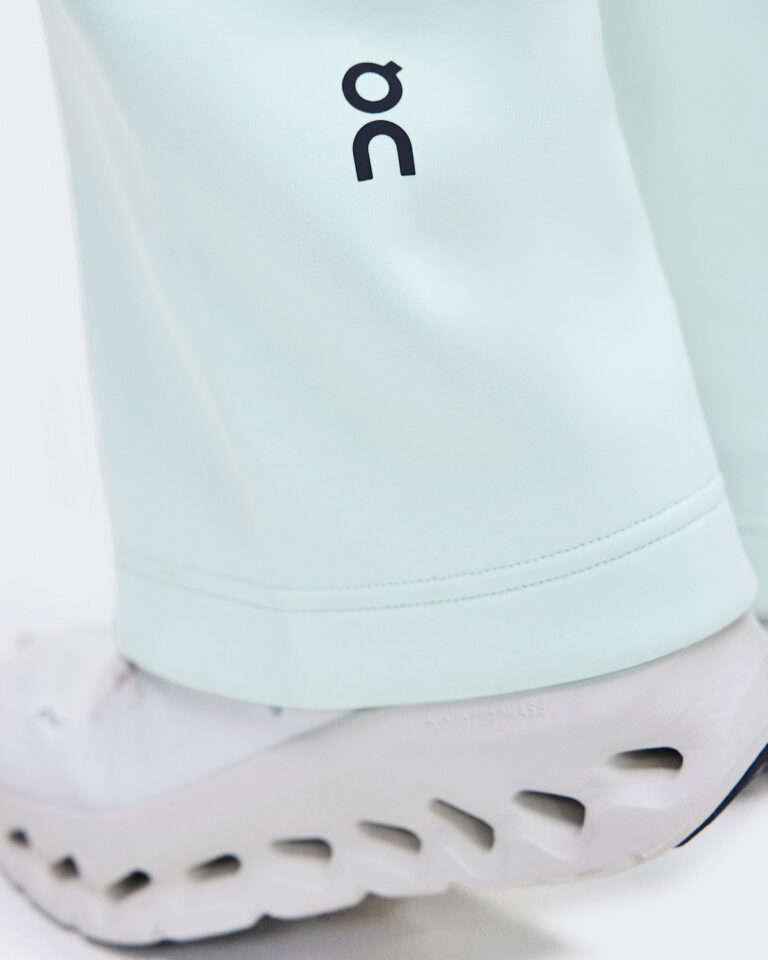 Брюки On Focus Tech Sweatpants «Flurry» Женская