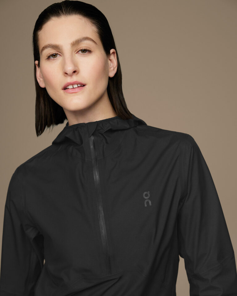 Куртка On Waterproof Anorak «Black» Женская