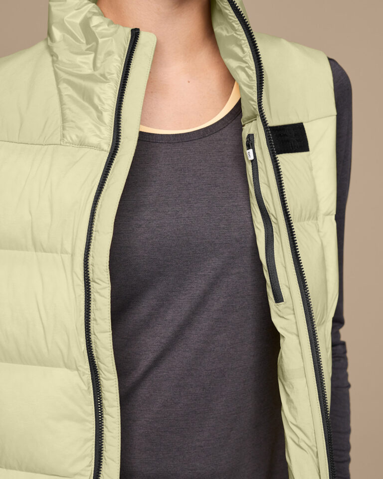 Жилет On Challenger Vest «Endive» Женская