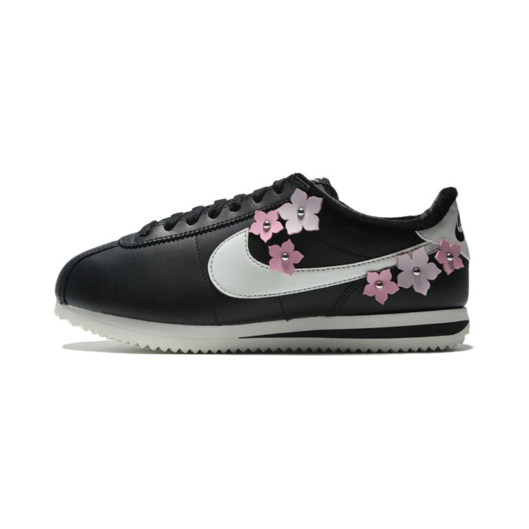 Nike Cortez 'White / Black / Reflect Silver' Женские