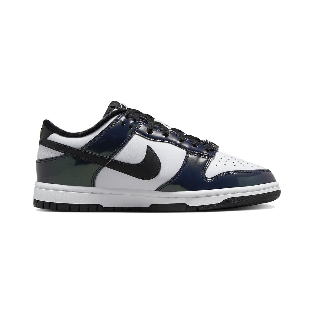 Nike Dunk 'Light Smoke Grey / Photon Dust / Hyper Crimson / Chrome' Женские