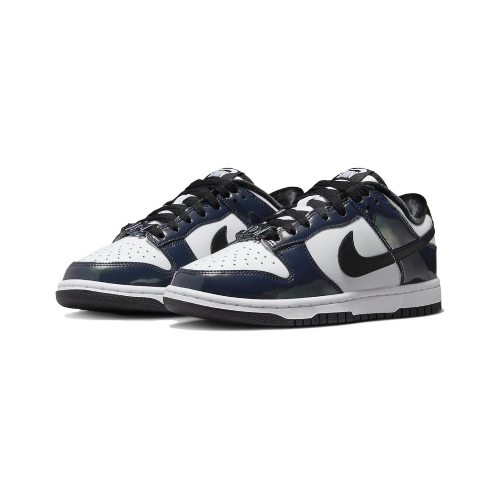 Nike Dunk 'Light Smoke Grey / Photon Dust / Hyper Crimson / Chrome' Женские