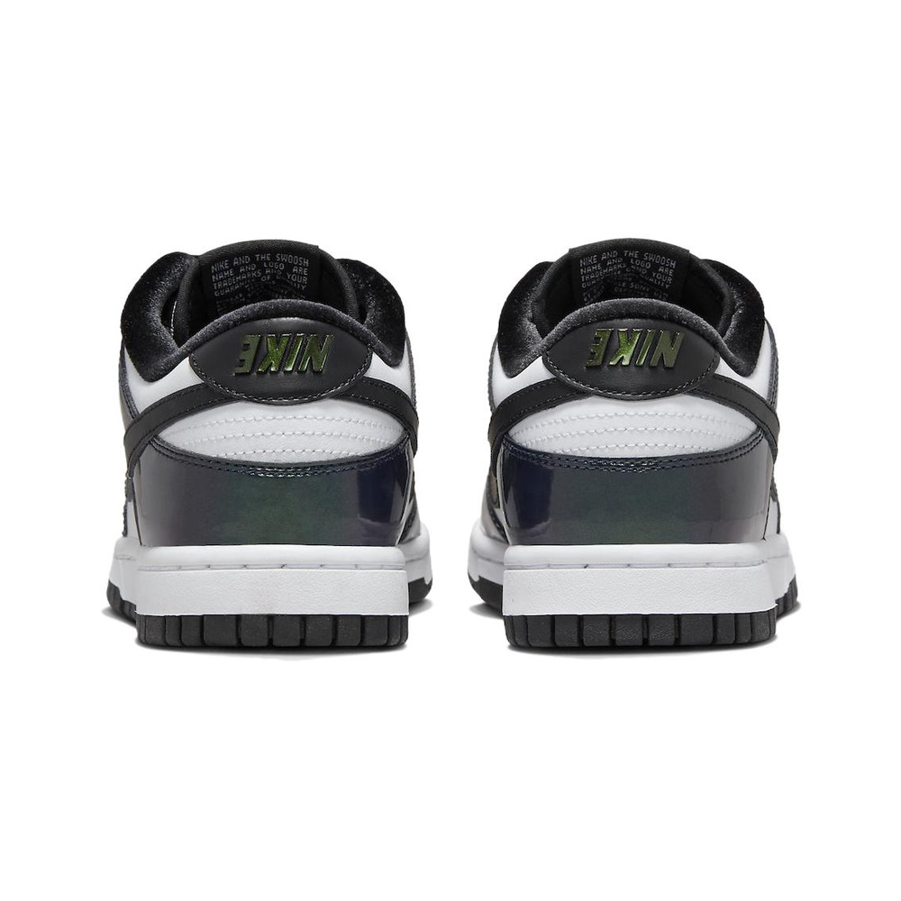 Nike Dunk 'Light Smoke Grey / Photon Dust / Hyper Crimson / Chrome' Женские