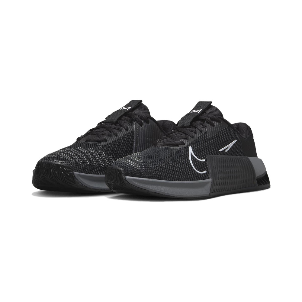 Nike Metcon 9 'Vast Grey / Photon Dust / Dark Smoke Grey / Barely Rose' Женские
