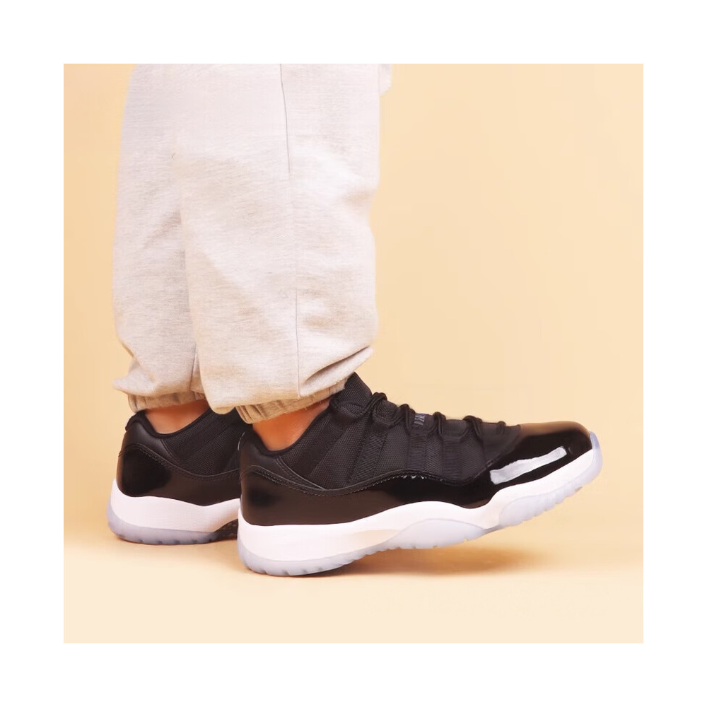 Air Jordan 11 'Armory Navy / Green Strike / Hyper Pink / Desert Khaki' Унисекс