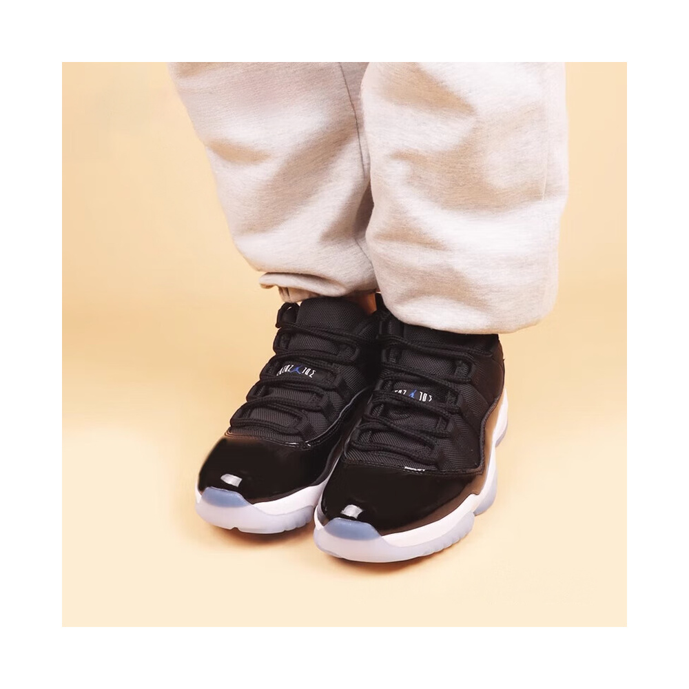 Air Jordan 11 'Armory Navy / Green Strike / Hyper Pink / Desert Khaki' Унисекс