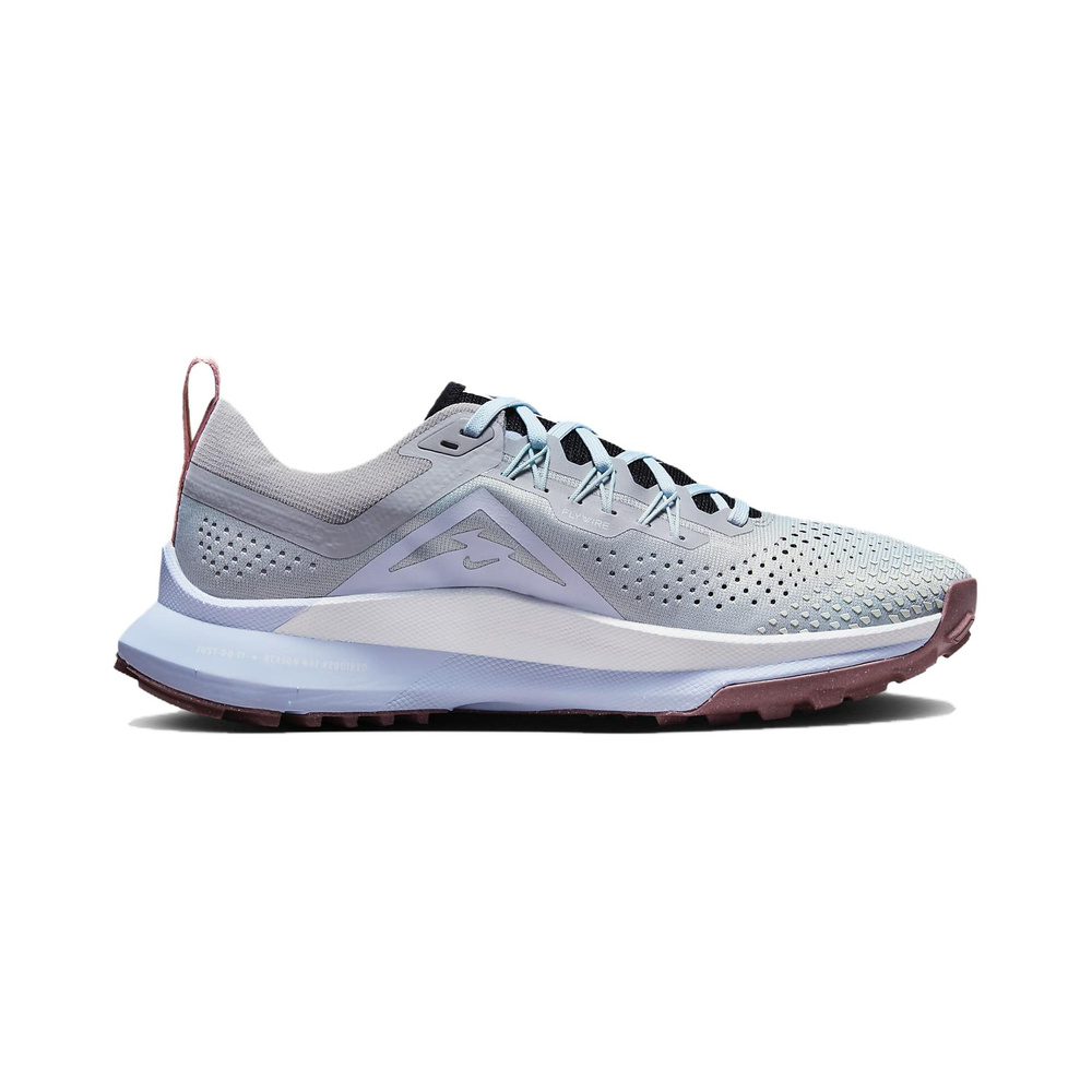 Nike Pegasus Trail 4 'White / Dark Smoke Grey / Metallic Dark Grey / Black' Женские