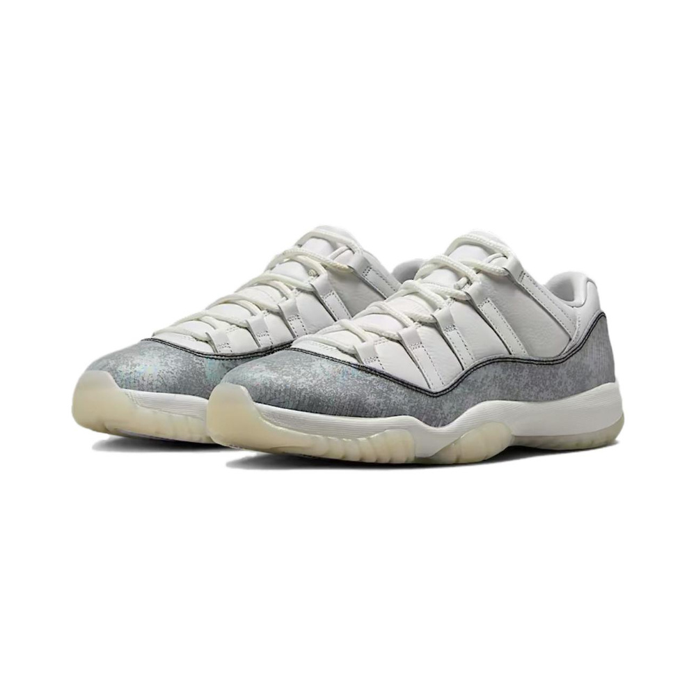 Air Jordan 11 'Light Smoke Grey / Photon Dust / Hyper Crimson / Chrome' Мужские