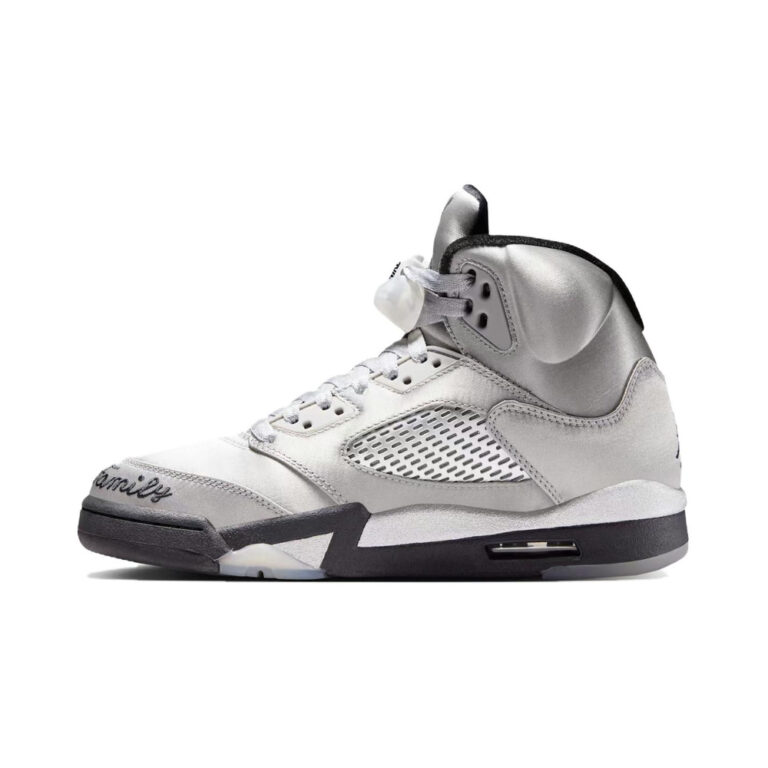Air Jordan 5 'Light Smoke Grey / Photon Dust / Hyper Crimson / Chrome' Женские