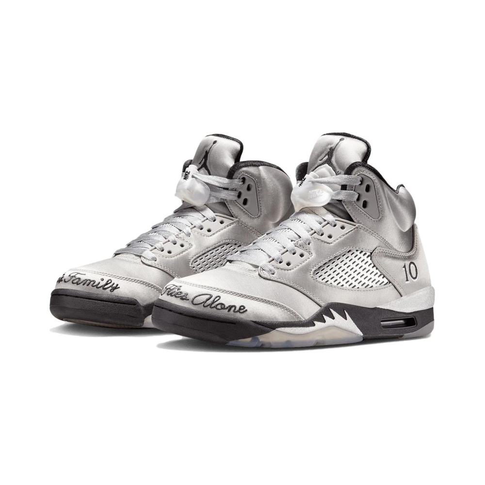 Air Jordan 5 'Light Smoke Grey / Photon Dust / Hyper Crimson / Chrome' Женские