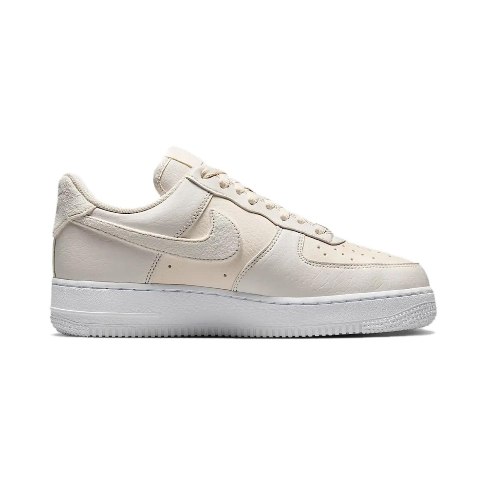 Nike Air Force 1 'Light Smoke Grey / Photon Dust / Hyper Crimson / Chrome' Женские