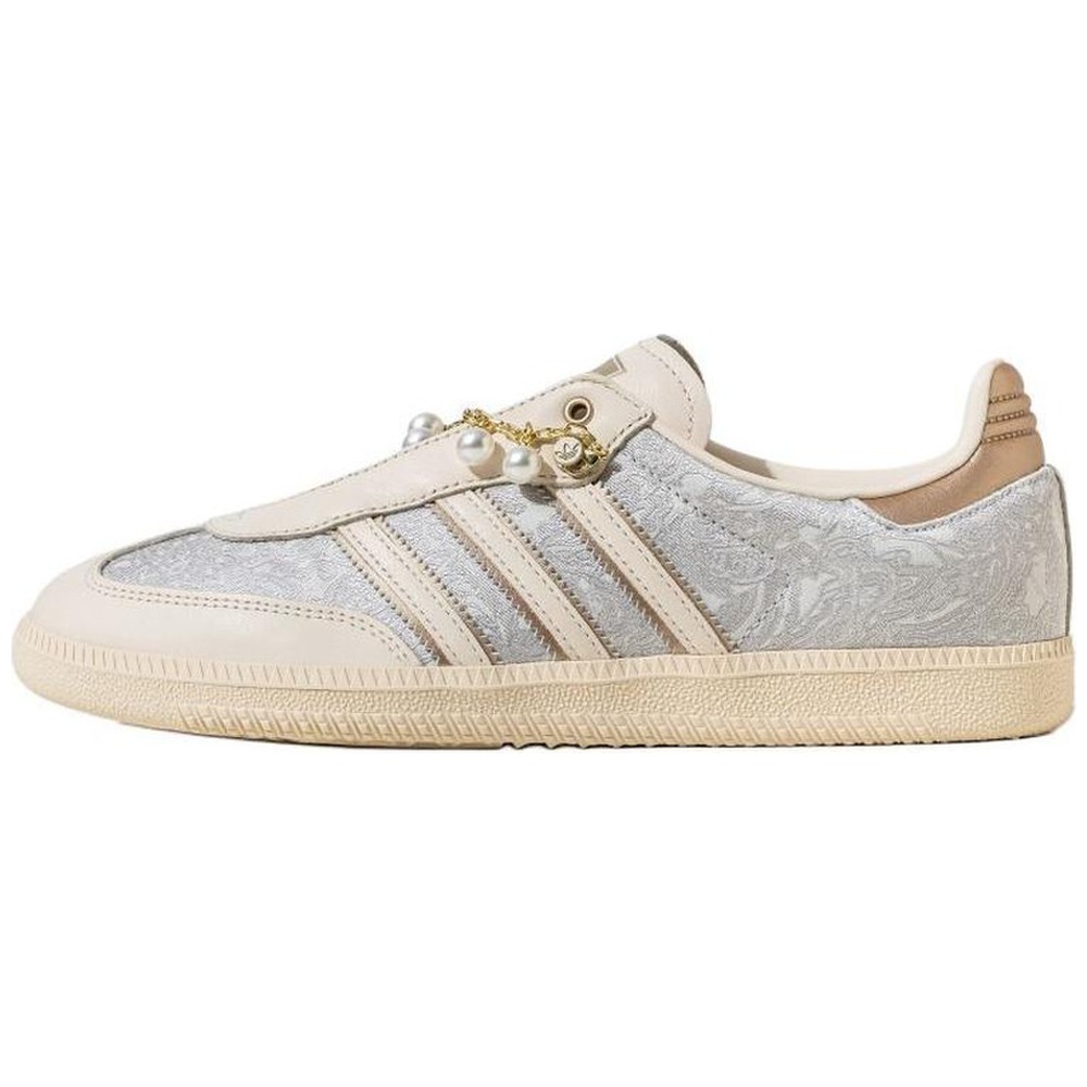 White / Bright White / Light Grey