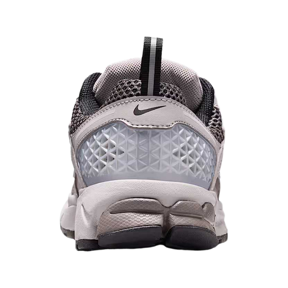 Nike Vomero 'College Grey / Cave Stone / Metallic Silver / Black' Унисекс
