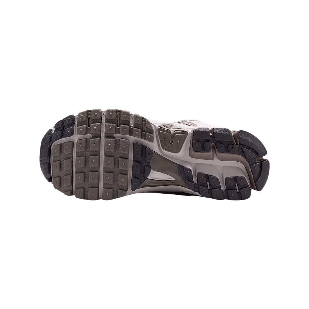 Nike Vomero 'College Grey / Cave Stone / Metallic Silver / Black' Унисекс