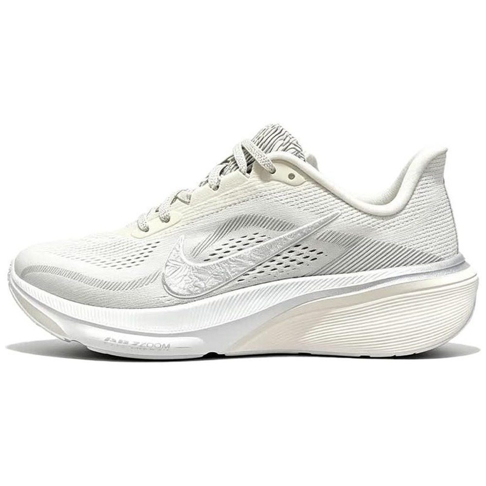 Black / White / Metallic Silver / Black