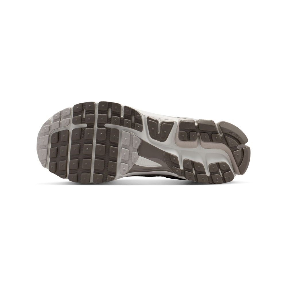 Nike Zoom Vomero 5 'Metallic Silver / Vast Grey / Black' Мужские