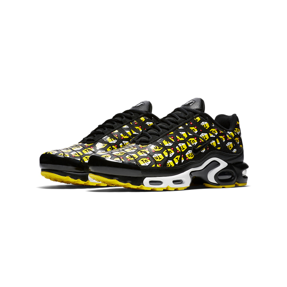 Nike Air Max Plus 'Light Smoke Grey / Photon Dust / Hyper Crimson / Chrome' Мужские