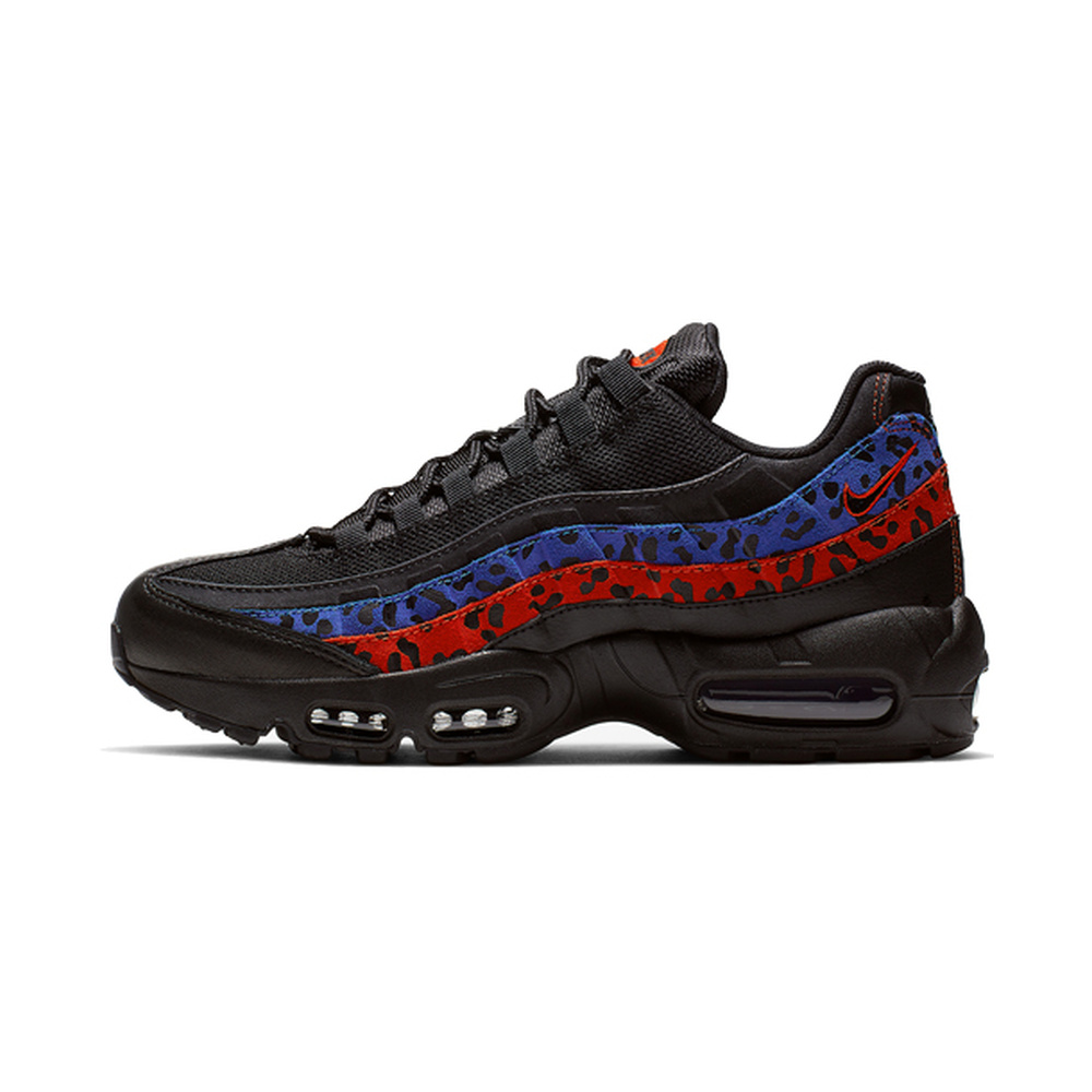 Black / Hyper Crimson / White / Chrome