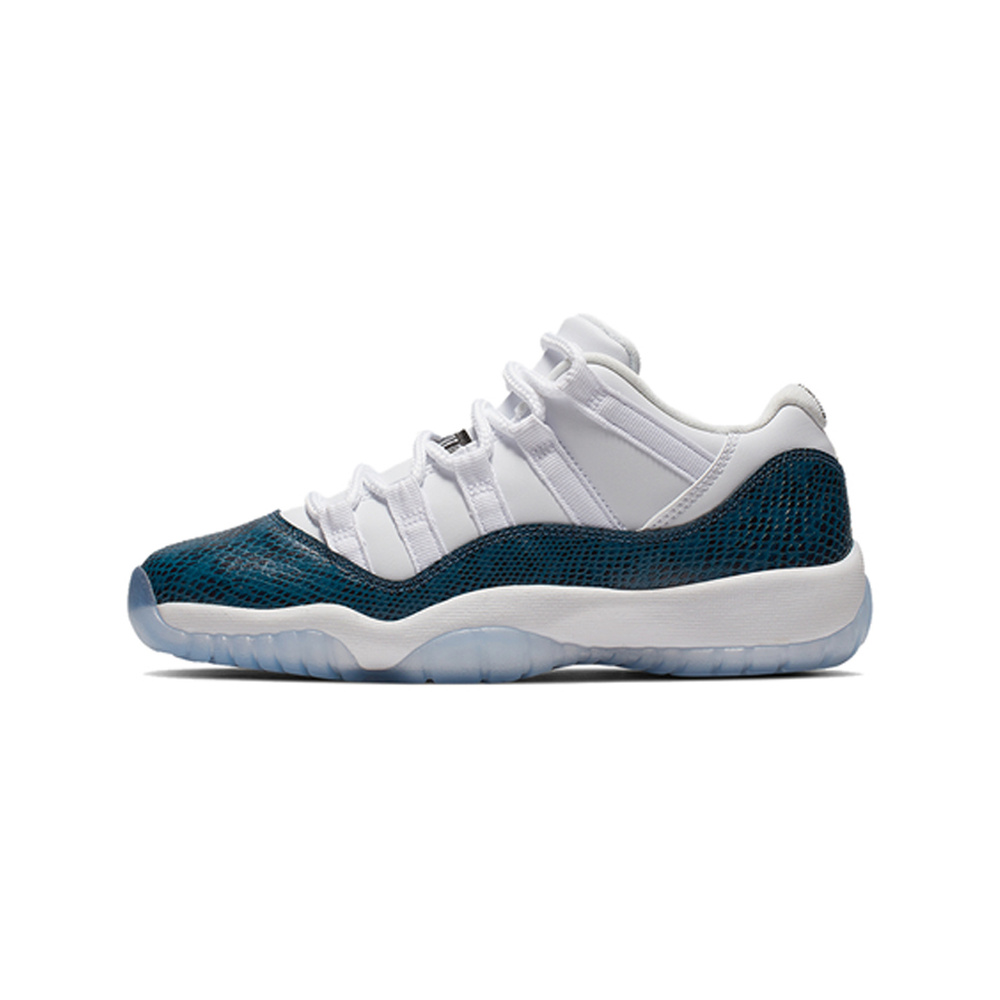 Sail / White / Chalk