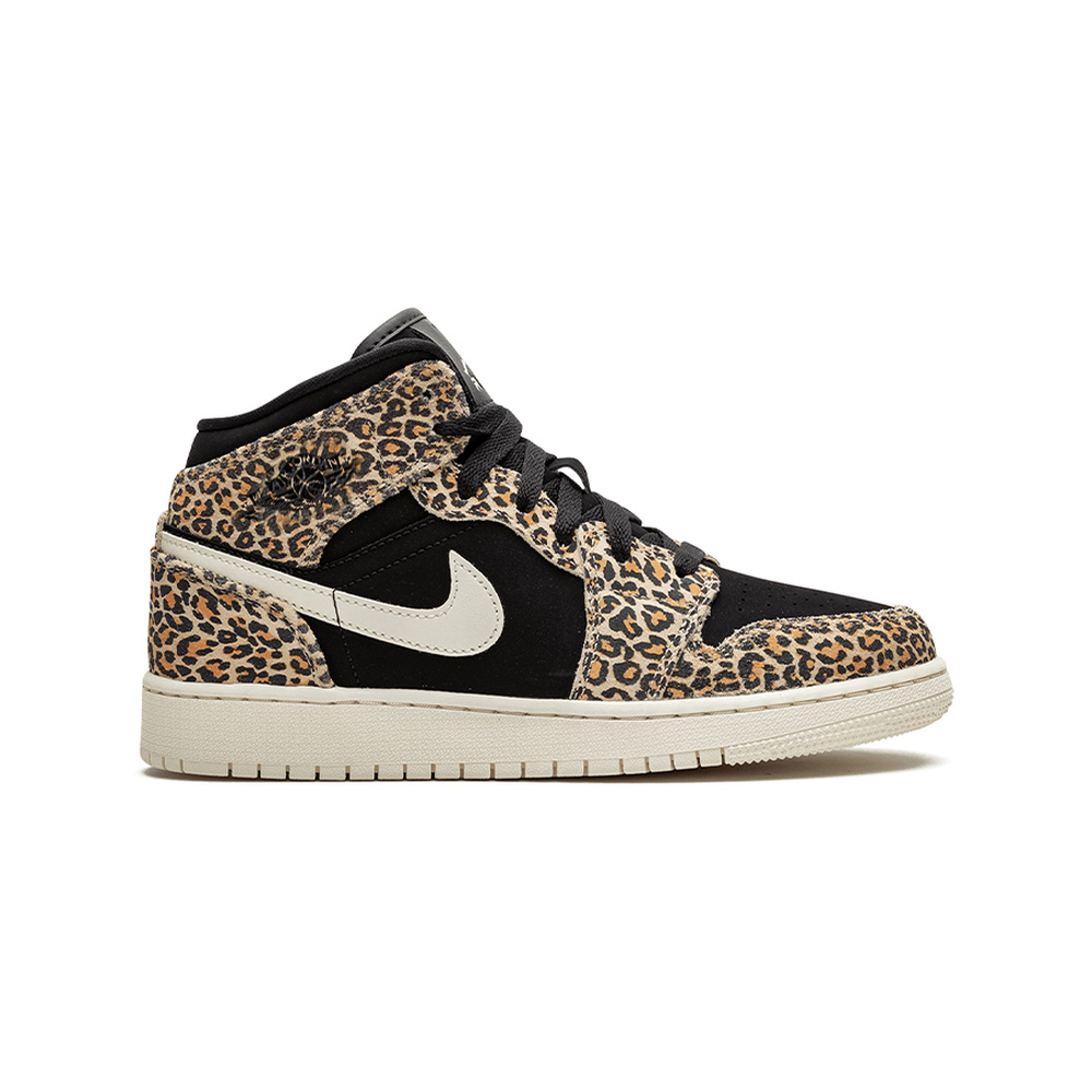 Air Jordan 1 'Black / Dark Smoke Grey' Унисекс