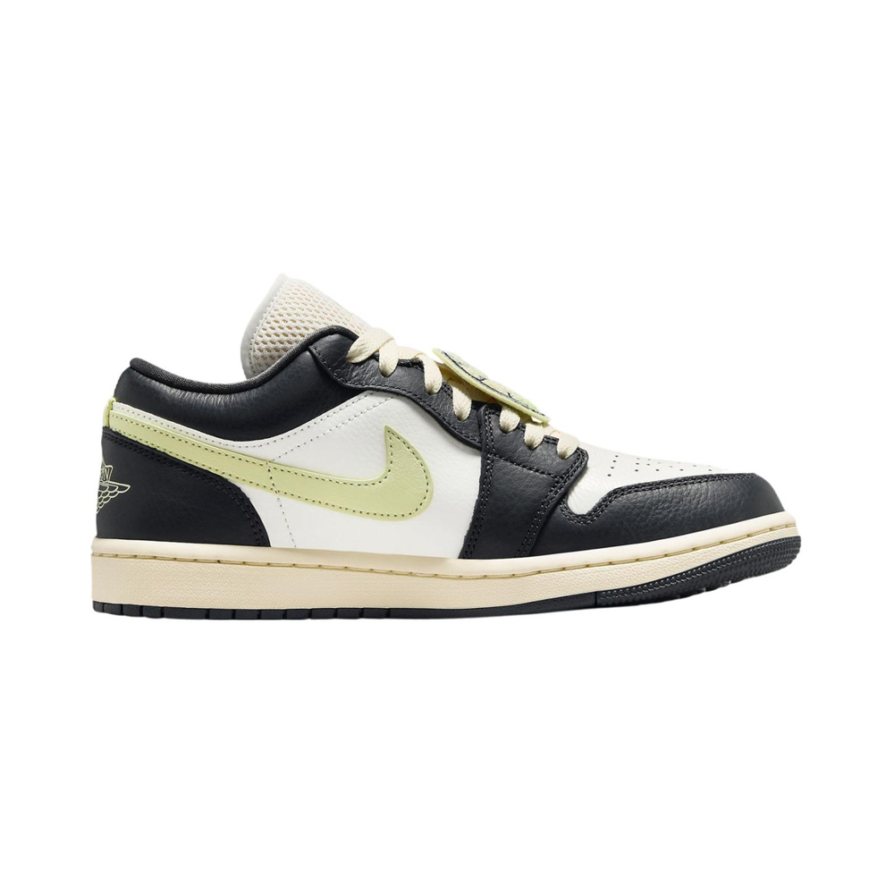 Air Jordan 1 Low 'White / Black / Bleached Lilac / Metallic Silver' Женские