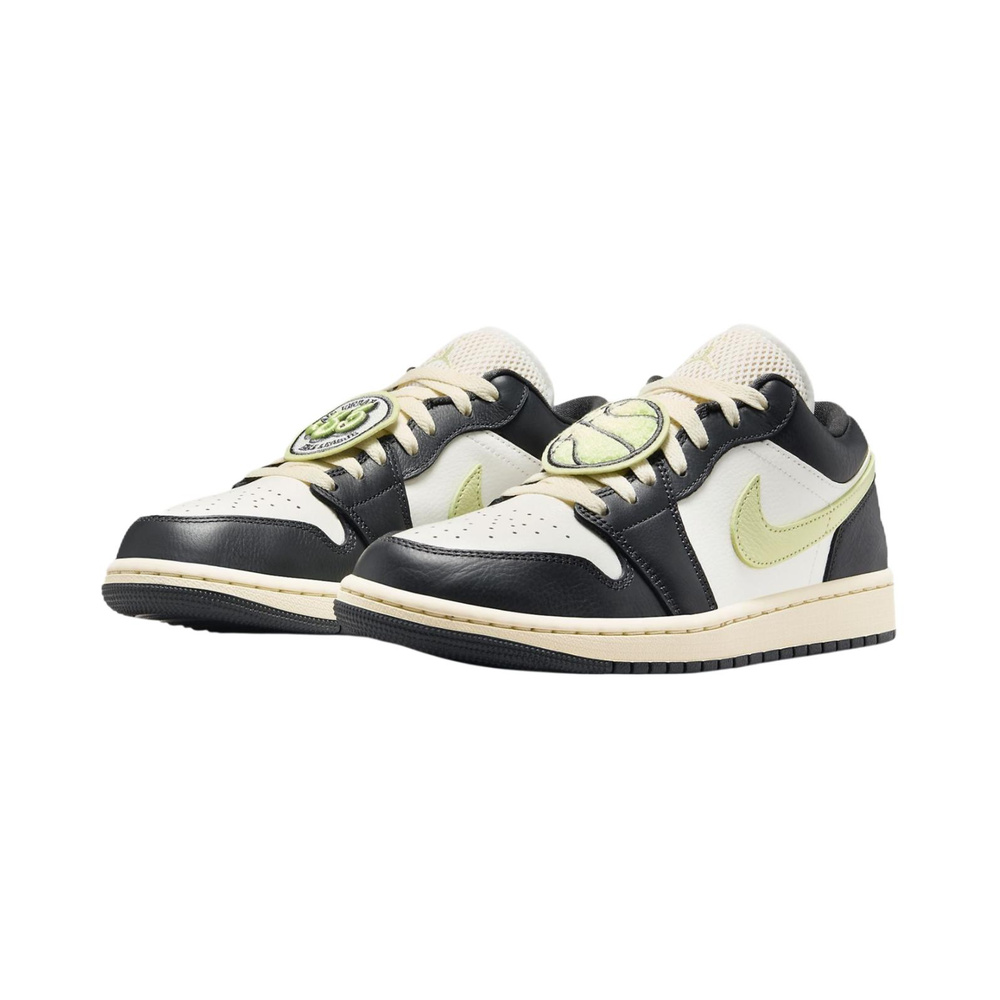 Air Jordan 1 Low 'White / Black / Bleached Lilac / Metallic Silver' Женские