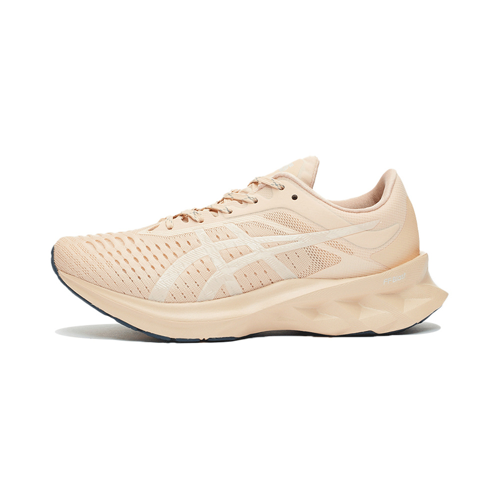 ASICS Novablast 'Beige' Женские