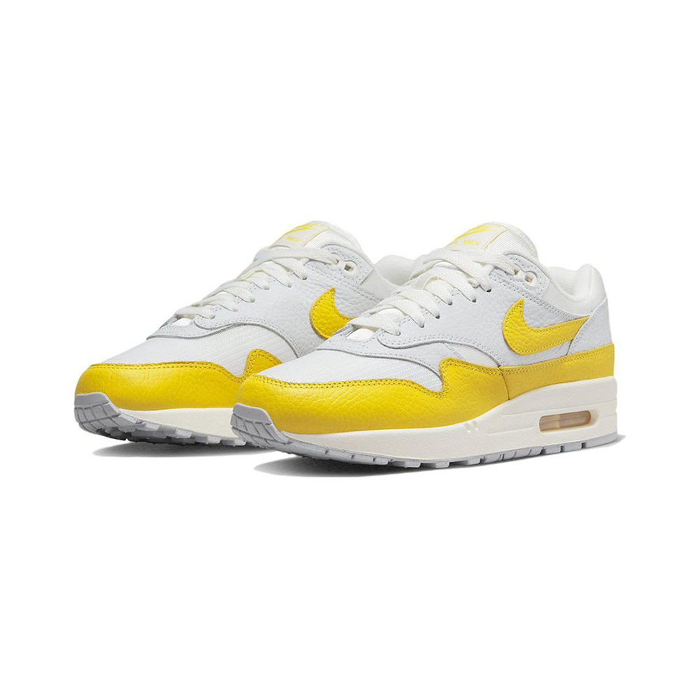 Nike Air Max 'Black / Hyper Crimson / White / Chrome' Женские