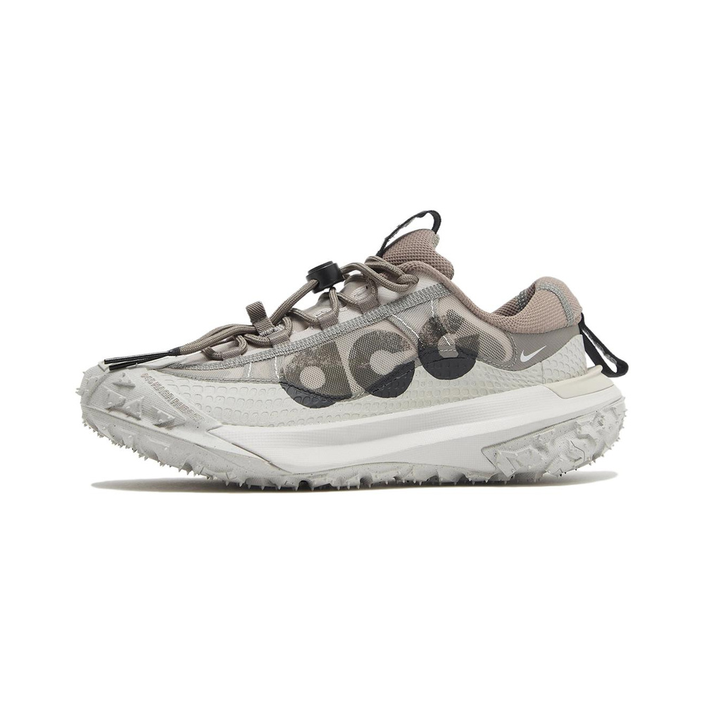Black / Dark Smoke Grey / Metallic Silver