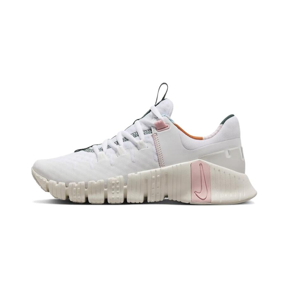 Summit White / White / Photon Dust / Metallic Silver