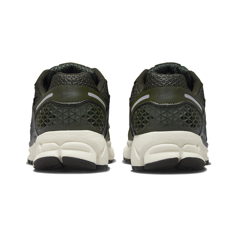 Nike Zoom Vomero 5 'Fir / Sail' Женские