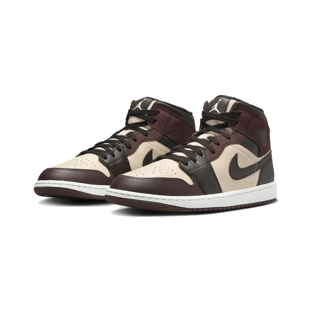 Light Orewood Brown / Gum Yellow / Sail