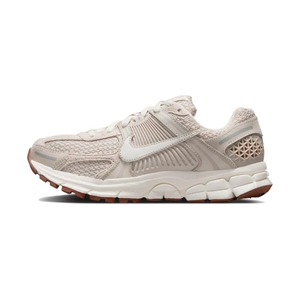 Pure Platinum / Iron Grey / White / Wolf Grey