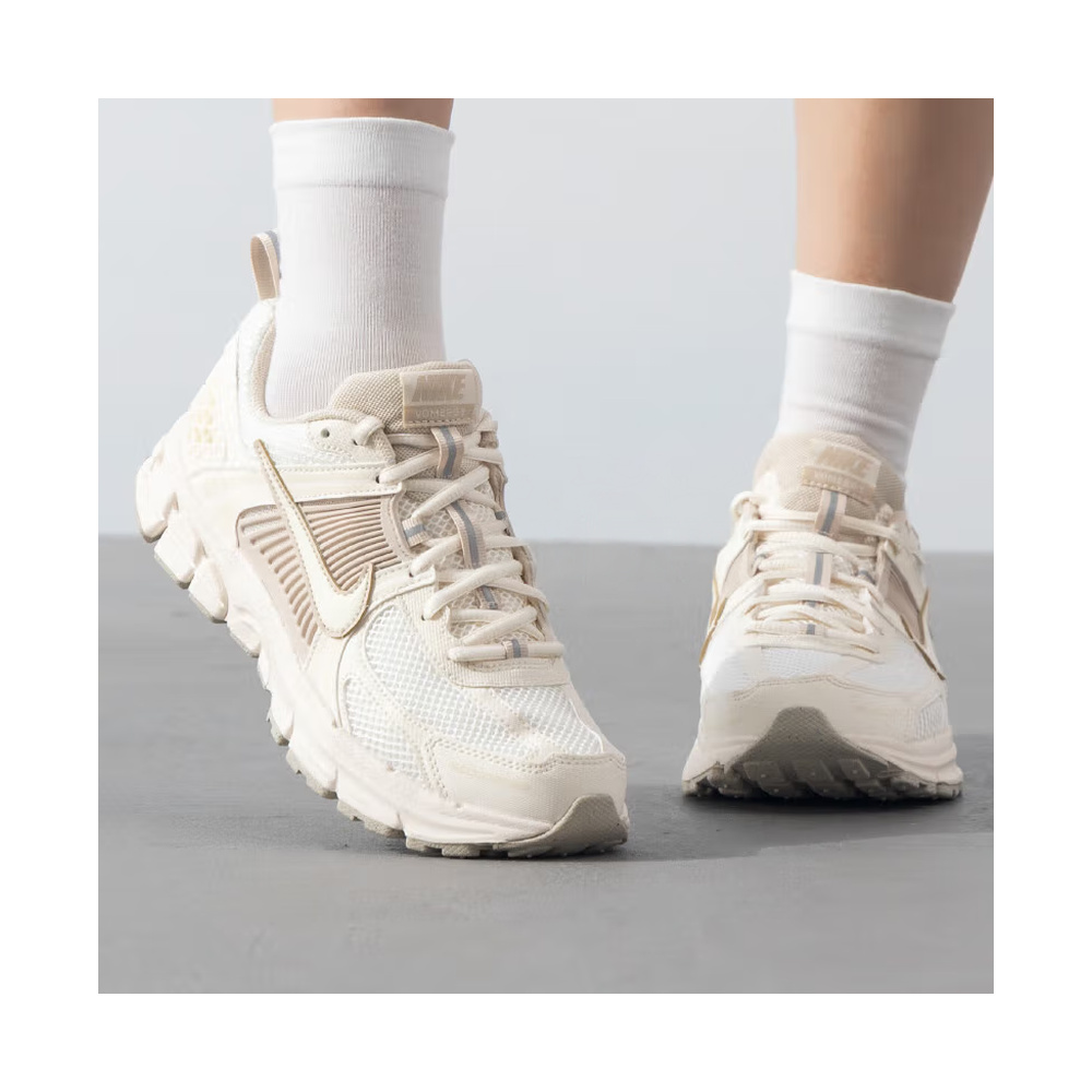 Nike Zoom Vomero 5 'White / Summit White / Black' Детские